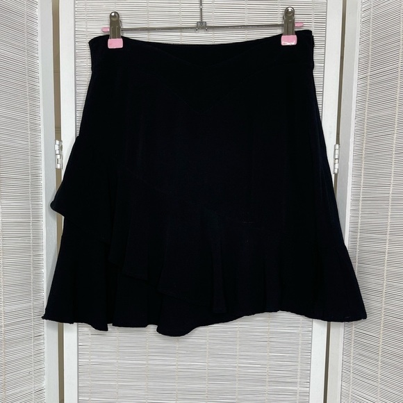 Flynn Skye Black Ruffle Skirt Size M - Picture 3 of 7